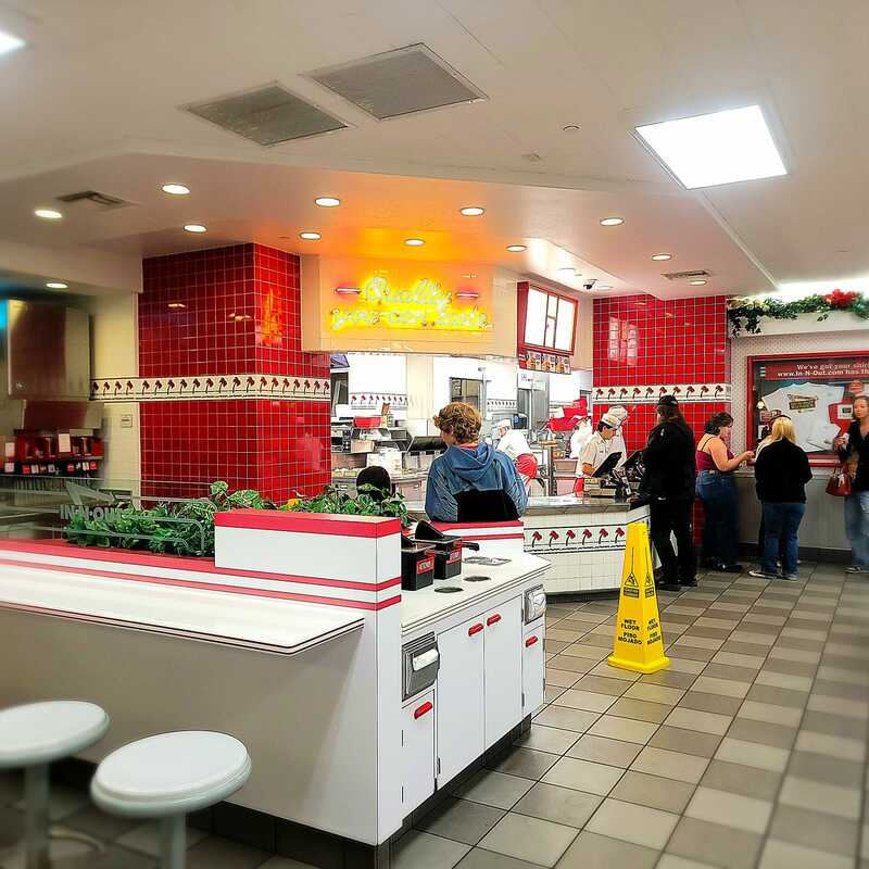 IN & OUT Burger

1970 Crater Lake Hwy, Medford, OR 